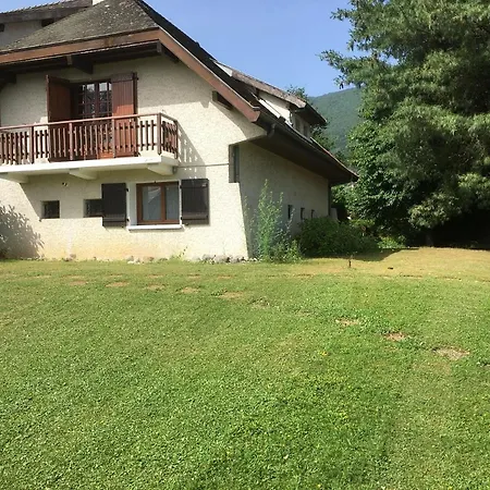 Vers Rives Apartment *